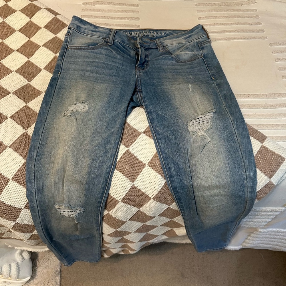 American Eagle Medium Wash Distress Jeggings